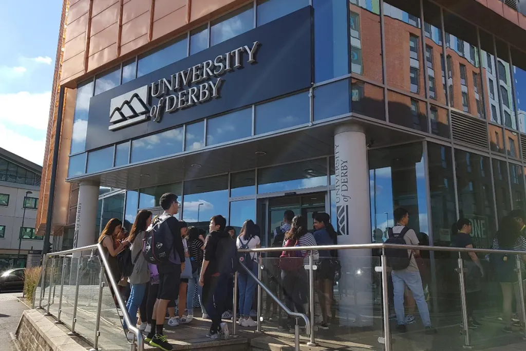 Applied Social Work BA (Hons)